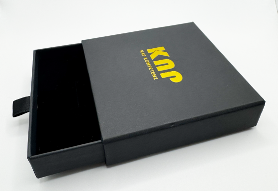 GESCHENKVERPACKUNG GESCHENKVERPACKUNG